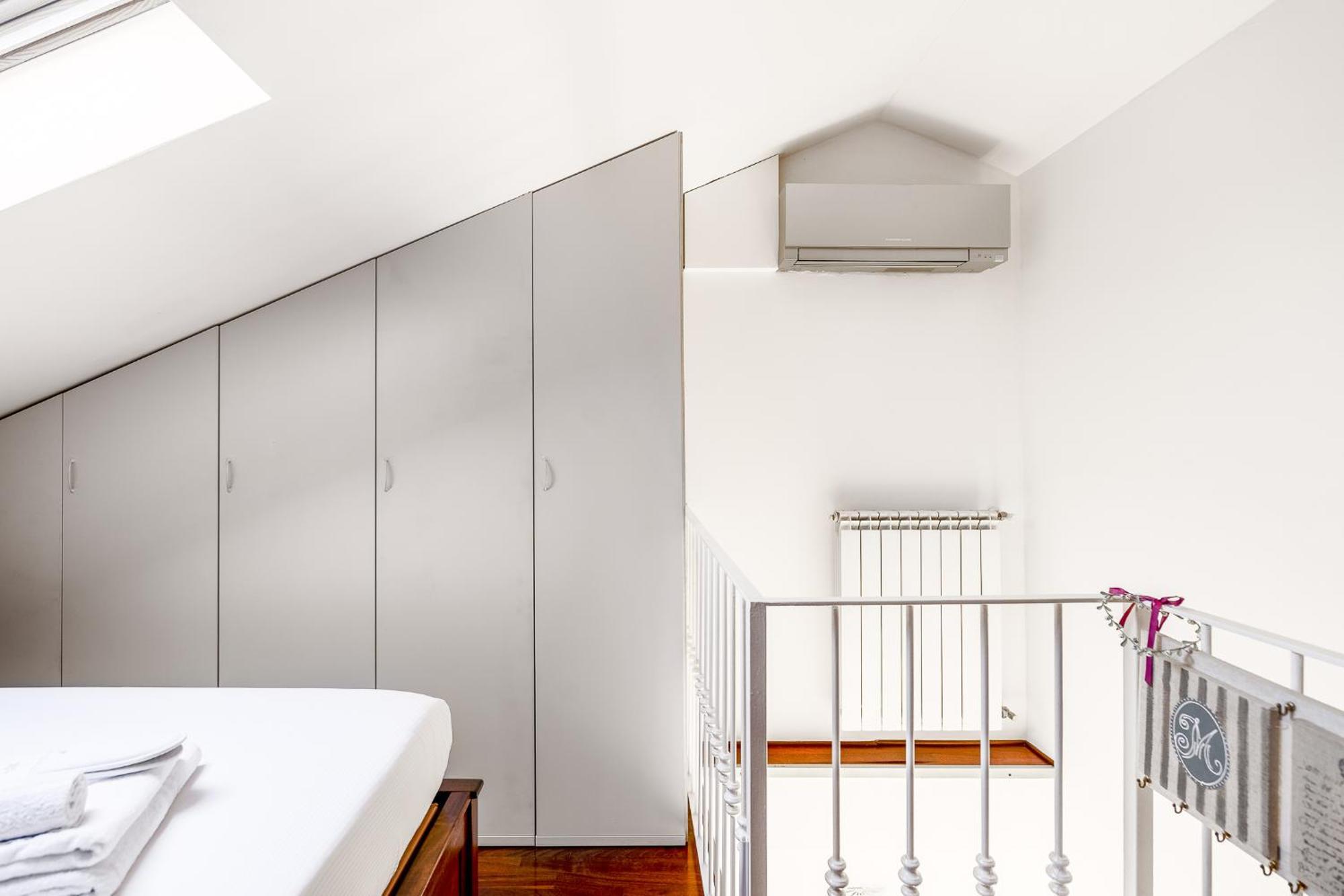 Appartamento Bright Loft - Free Private Parking Milano Esterno foto